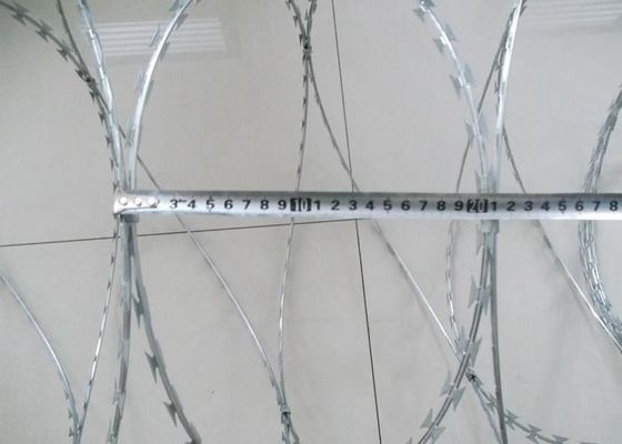 Cynkowane ogniowo klipsy Razor Barbed Blade Wire Panele ogrodzeniowe dla zwierząt