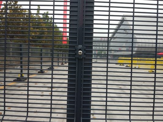 Lotnisko / więzienie Wysokość 2,0 m Ogrodzenie zabezpieczające przed wspinaczką 76,2 x 12,7 mm Rozmiar otworu