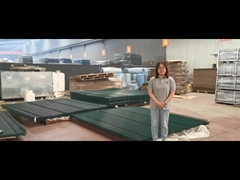 Zielona, malowana proszkowo, anty-wspinaczkowa siatka jest tak gładka