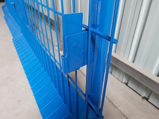 Zapobiegaj opadającym barierom ochronnym krawędzi malowanych proszkowo na placu budowy