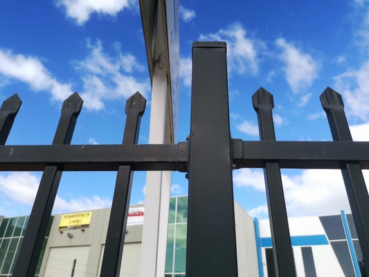 6061 Dekoracyjne aluminiowe ogrodzenie Stal ocynkowana Spawana metalowa włócznia