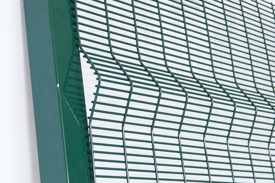 Wysoki poziom bezpieczeństwa 358 Panel ogrodzeniowy przeciw wspinaczkom 2m Termalnie obrobiony ogród wiła więzień Ochrona spawana siatka drutowa 3D modelowanie metalu