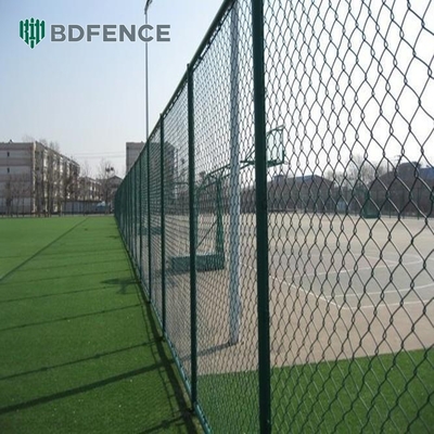Tennis Court Galwanizowany Chainlink Ogrodzenie Cyclone Wire Diamond Mesh Czarny Pvc powlekany 6ft 8ft Mesh Otwarcie 50*50mm