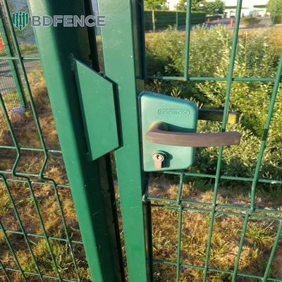 4 X 4 Ogród zewnętrzny Metalowe ogrodzenie 3D Zasowana sieć drutu 3D Ogród z drutem stalowym o niskiej zawartości węgla
