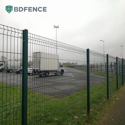 Drut Dia 5mm Metal Mesh Ogrodzenie RAL 6005 Green Powder Coated 3D Ogrodzenie Panel Trójkąta Ogrodzenie zgięte Ogrodzenie dla placu budowy