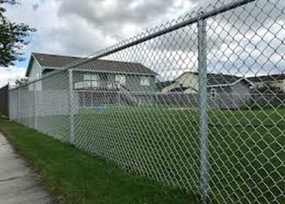 8 Ft Galwanizowany PVC powlekany Cyclone Wire Mesh Chain Link Fence Roll For Philippines