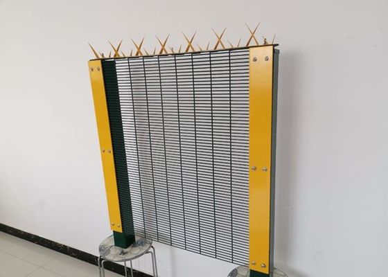 Odporne na ścinanie ogrodzenie z siatki antypoślizgowej 2,5 m x 2,5 m