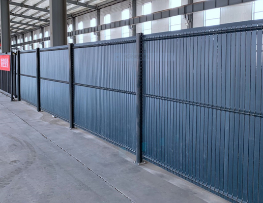 Panele ogrodzeniowe o wysokiej bezpieczeństwie przyzwoitości 3D pokryte pvc ściany ogrodzenia metalowe panel ogrodzenia sieci stalowej ocynkowanej sieci 3D dach ogrodzenia